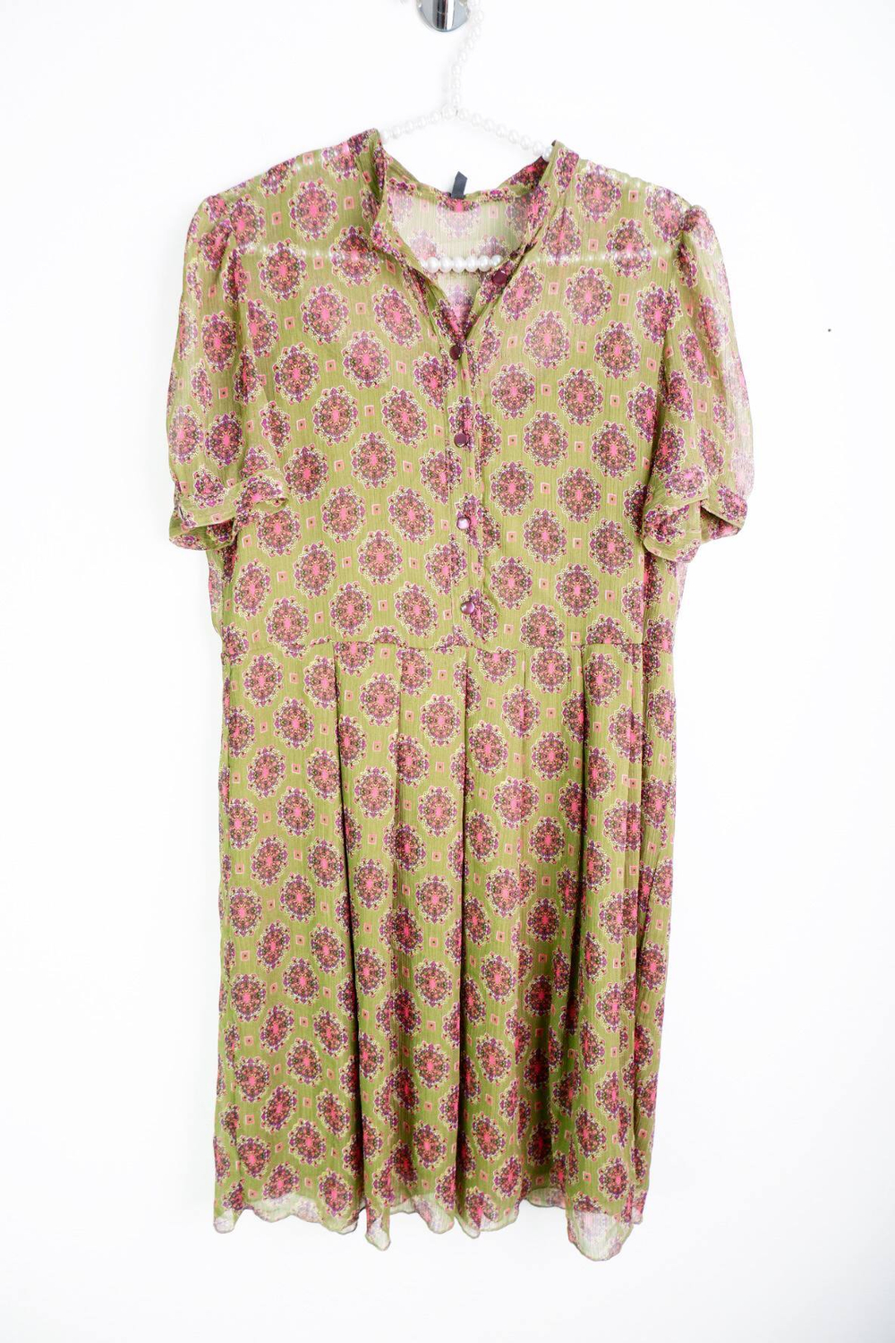 Платье Benetton приятной расцветки, визуально на 46 размер