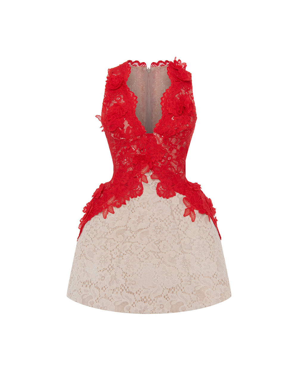 Платье мини из кружева с объемной юбкой