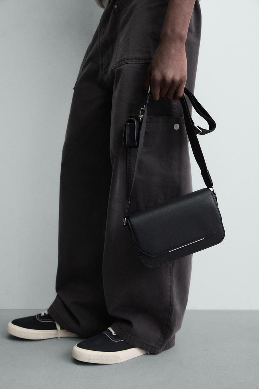 ZARA СУМКА С РЕЛЬЕФНЫМ УЗОРОМ, ЧЕРНЫЙ