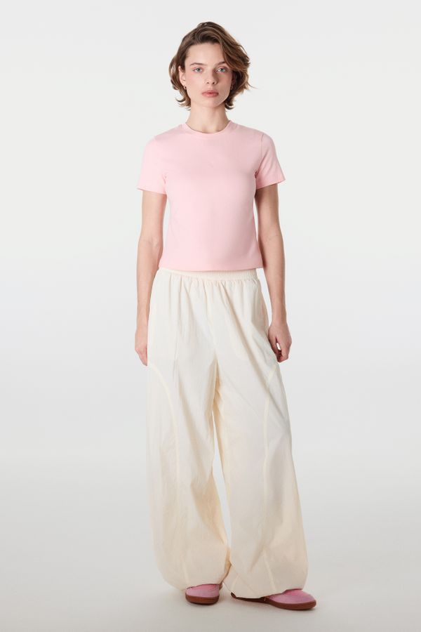 Брюки из нейлона 