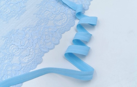 Эластичная (трикотажная бейка), матовая, 20мм, голубая