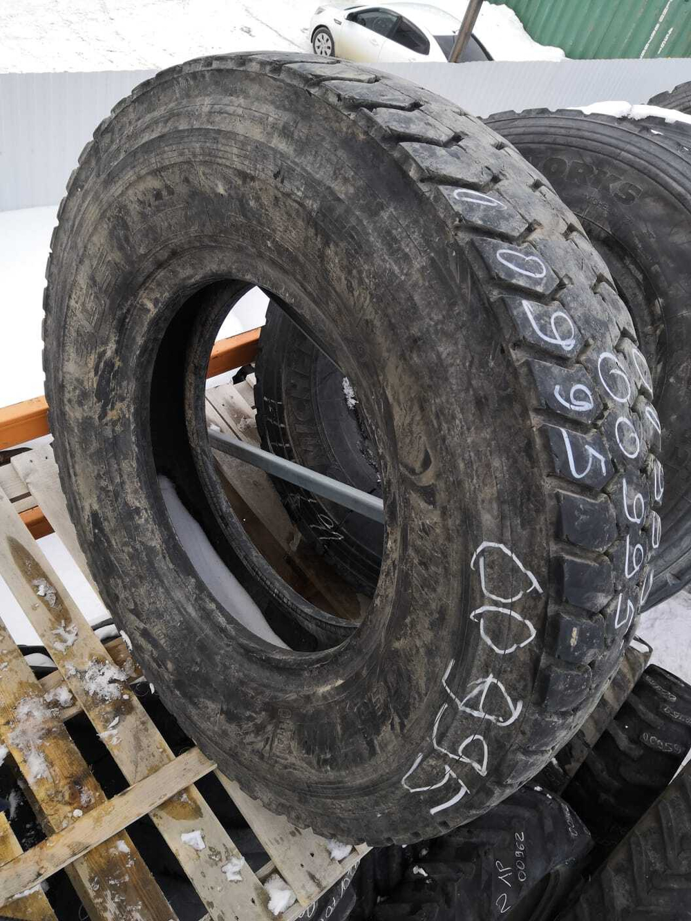 12.00R24 Bridgestone L355 шина б/у
