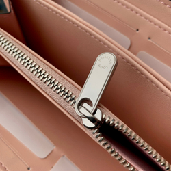 Louis Vuitton Zippy Wallet