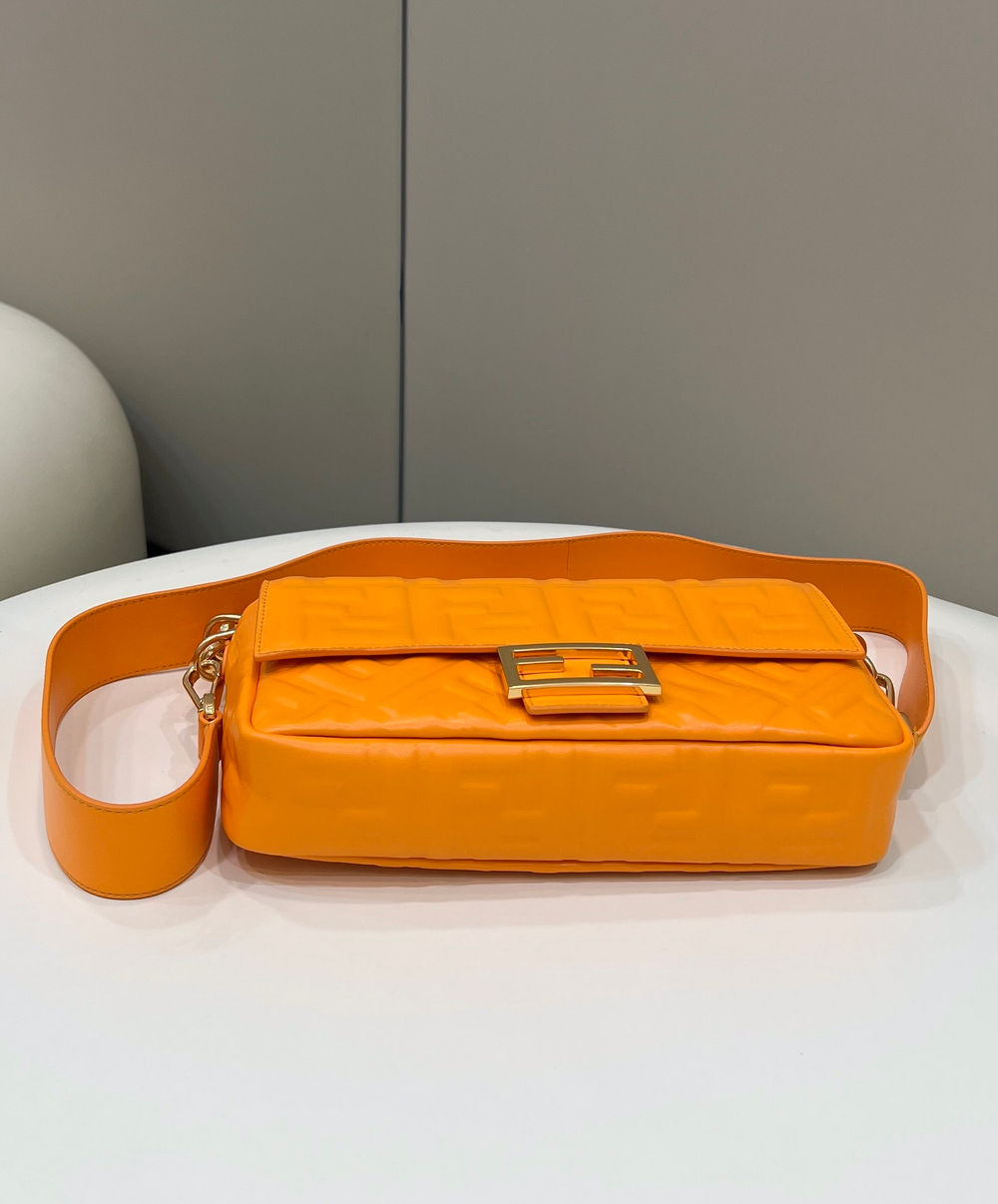 Fendi Baguette 27 cm