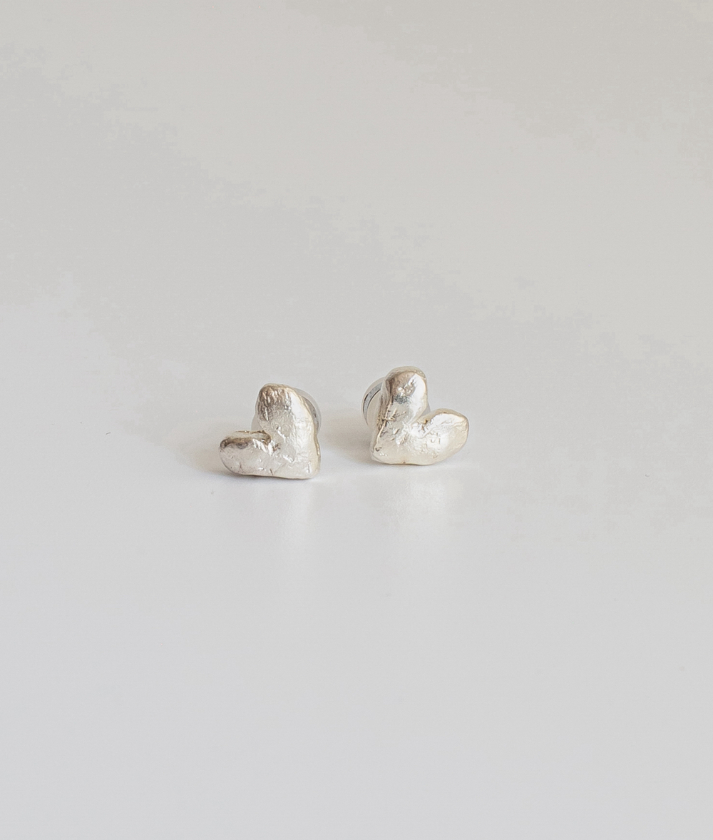 Gunga Серьги в виде маленьких сердечек