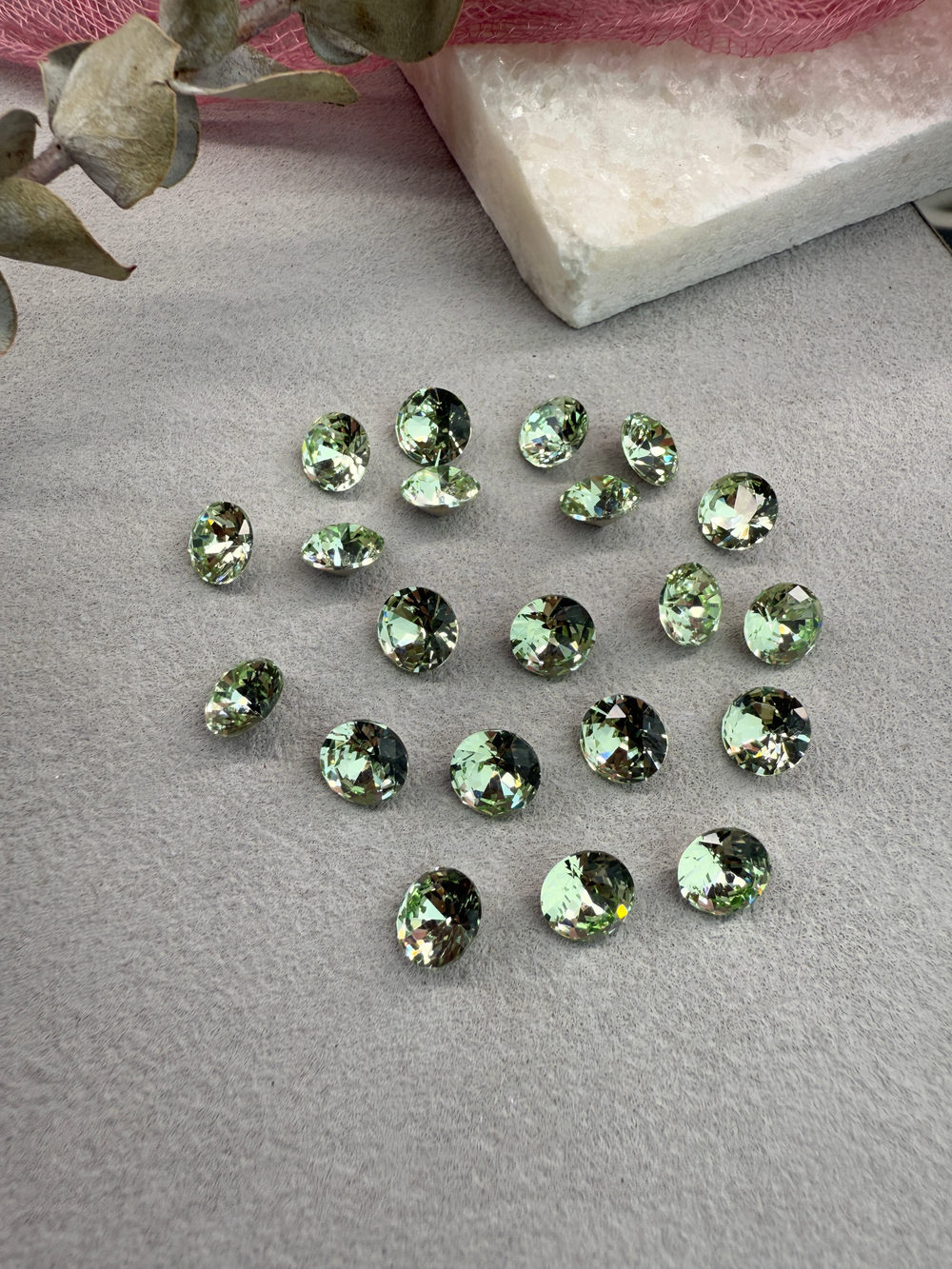 Шатон Chatone 8 мм (ss39), Chrysolite