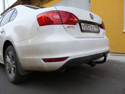 Фаркоп для Volkswagen Jetta VI седан 2011г.-по н.в. (без электрики) (паспорт и сертификат) AvtoS.VW32