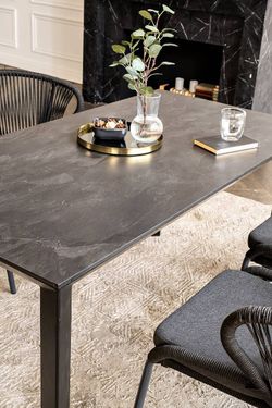 "Венето" обеденная группа на 4 персоны со стульями "Милан", каркас темно-серый, роуп темно-серый