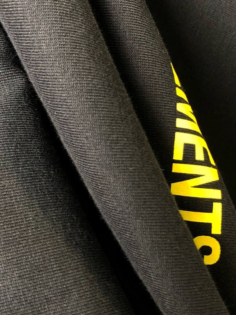 Футболка Vetements