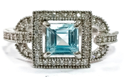 Ювелирное кольцо из серебра 925 пробы,вставка топаз,фианиты,размер 18