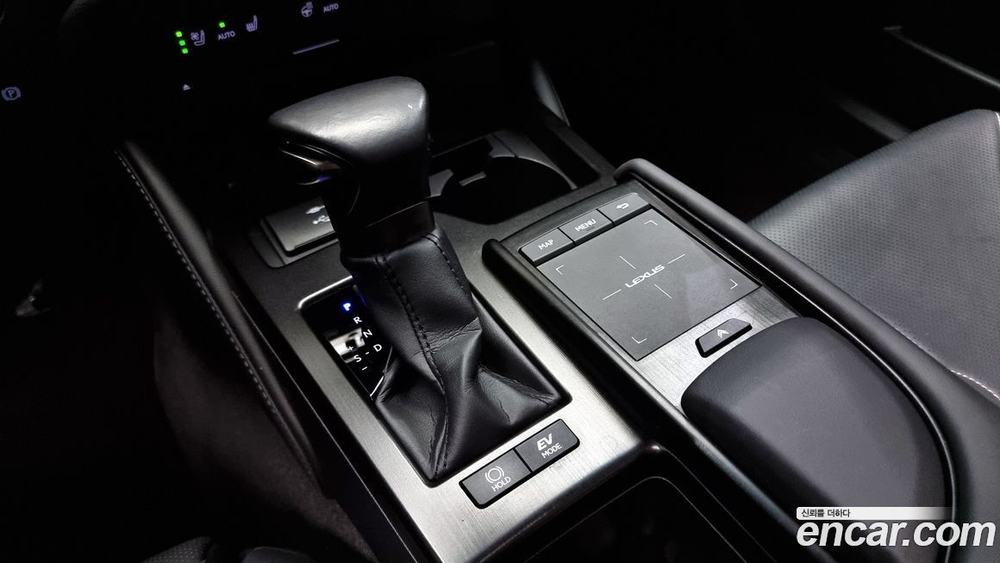 Lexus ES300h 7 Generation Luxury Plus (02.2022)
