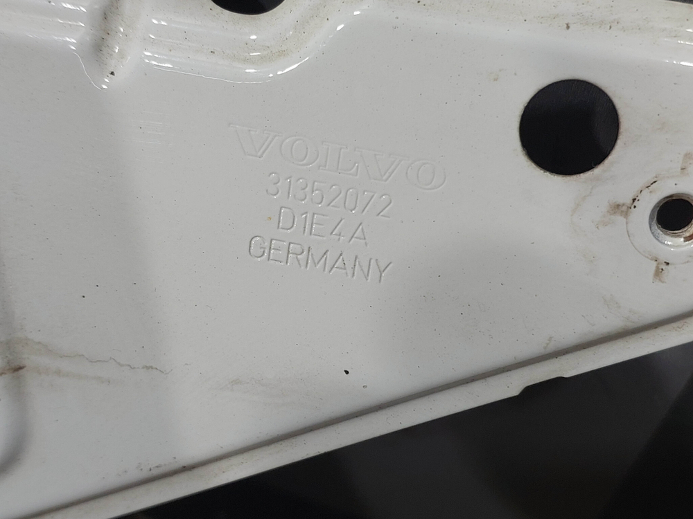 Крыло переднее правое Volvo S60 2 10-13 Б/У Оригинал 31352072