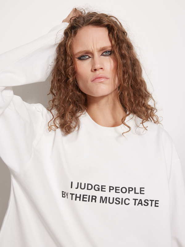 Лонгслив Judge, молочный