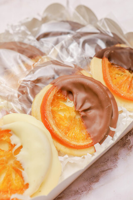 Набор апельсинов в шоколаде (микс), 9 штук в коробке.