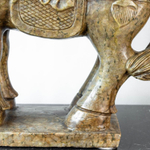 Старинная скульптура «Конь»