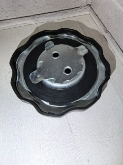 Крышка топливного бака пластик 160F-188F GX120-GX390