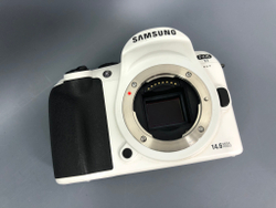 Samsung NX11 Kit 18-55mm 3.5-5.6 i-Function