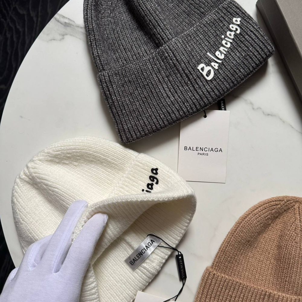 Шапка Balenciaga