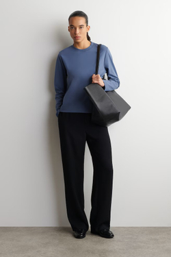 COS Стильная футболка с длинным рукавом, синий