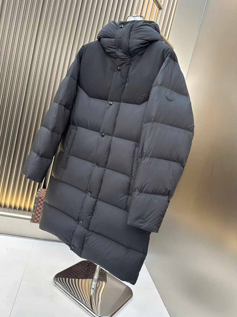 Пуховик Moncler