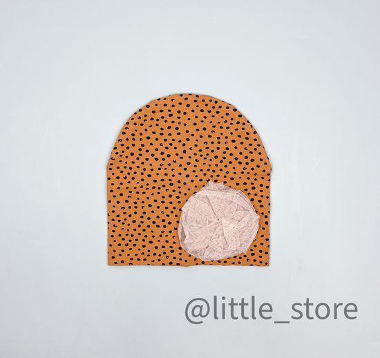 Шапка "Олененок в лесу" миндаль