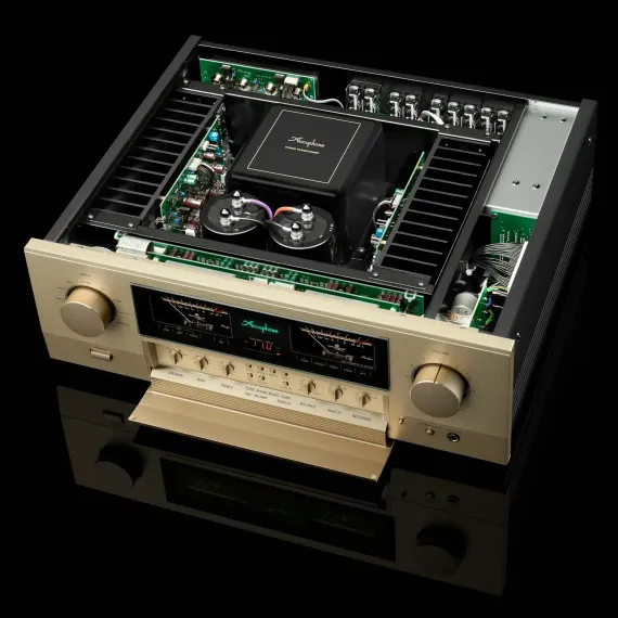 Accuphase E-380 Gold