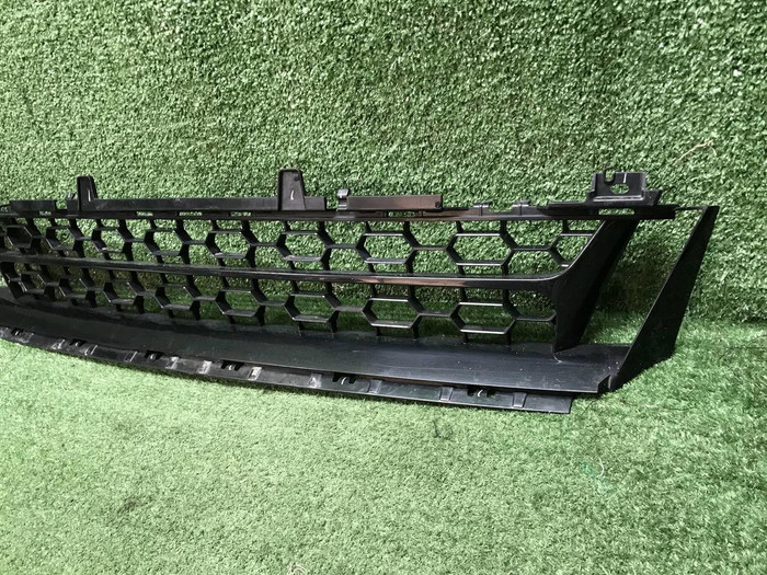 Решетка перед. бампера BMW 6er G32 (20-23) M-paket