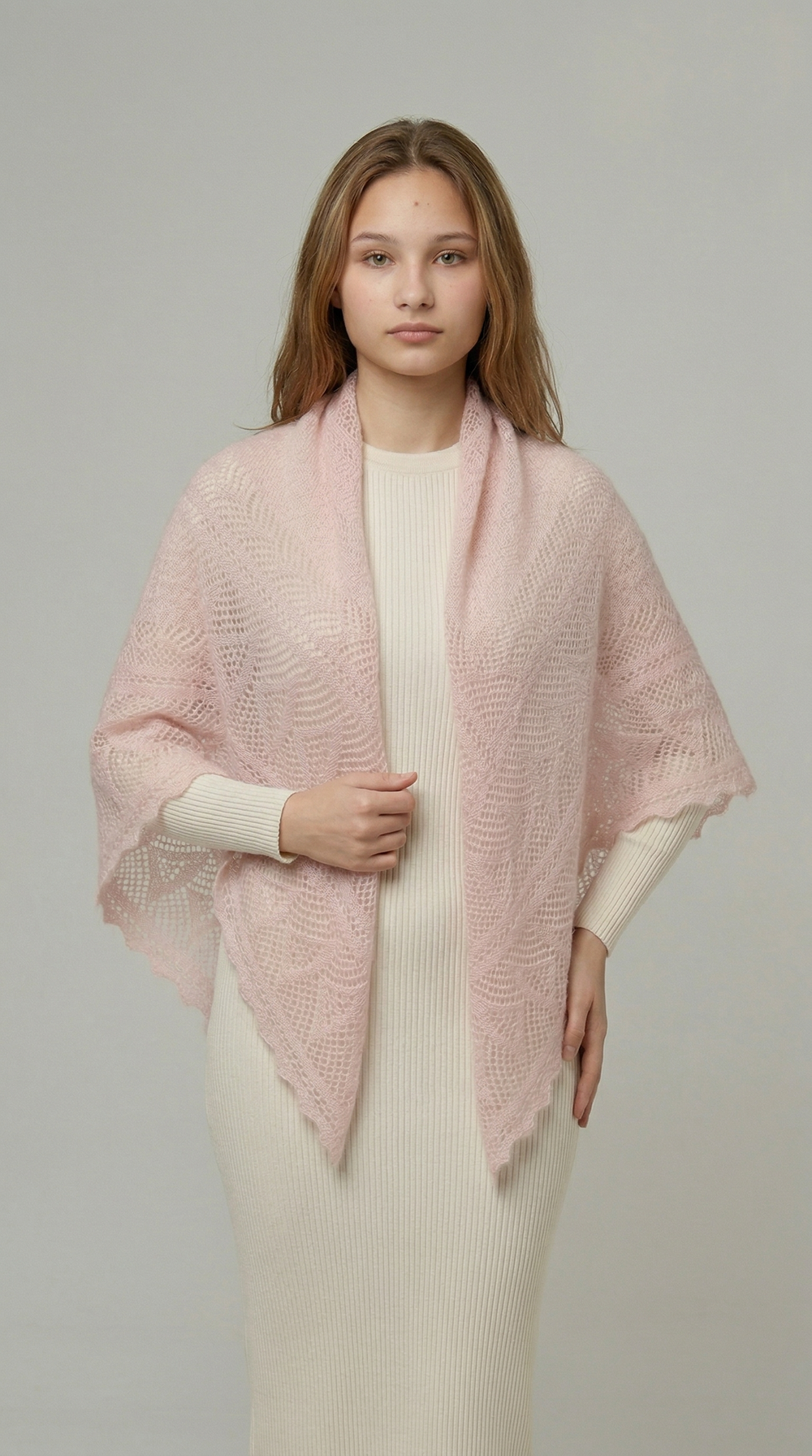 Оренбургский пуховый платок П4-100-32 пепельная роза