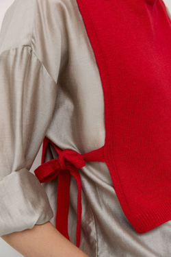 Манишка из смесового кашемира с завязками