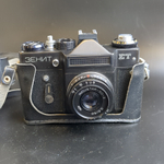 №12 Фотоаппарат "Зенит-ЕТ" с объективом "Industar-50-2" в оригинальном кофре, металл, стекло, пластик, кожа, Белорусское оптико-механическое объединение (БелОМО), СССР, 1982-1995 гг.