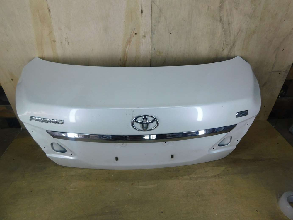 крышка багажника Toyota Premio NZT260 ZRT265 без оптики
