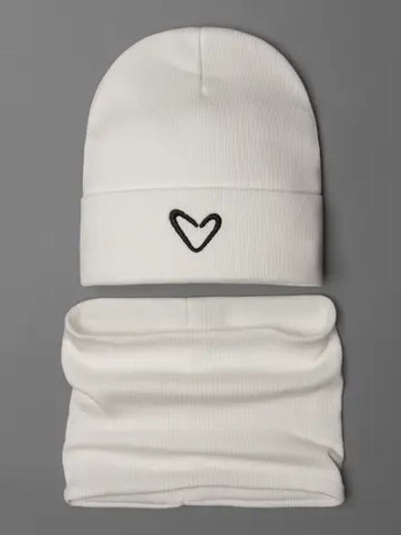 Шапка для девочки на осень