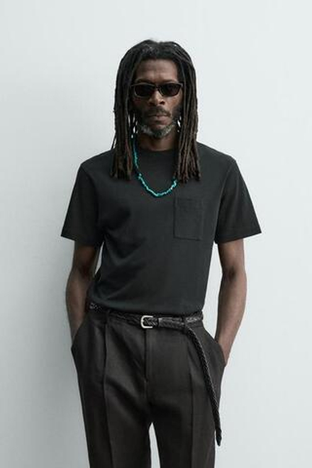 ZARA X AARON LEVINE ФУТБОЛКА С КАРМАНОМ, ЧЕРНЫЙ