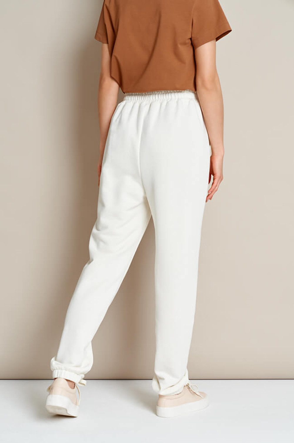 3881 Брюки женские (молочный)