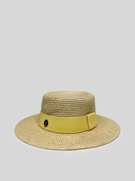 Шляпа соломенная с желтой лентой и круглой вставкой