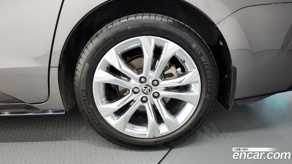Toyota Sienna 4 Generation 2.5 Hybrid 2WD (06.2021)