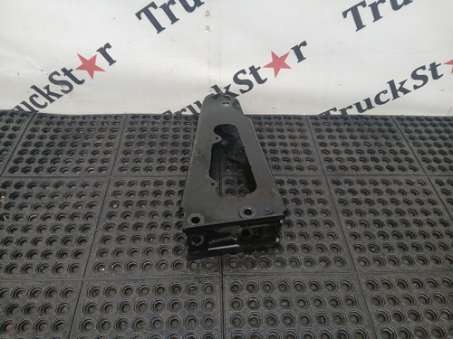 Кронштейн кабины левый 2019г