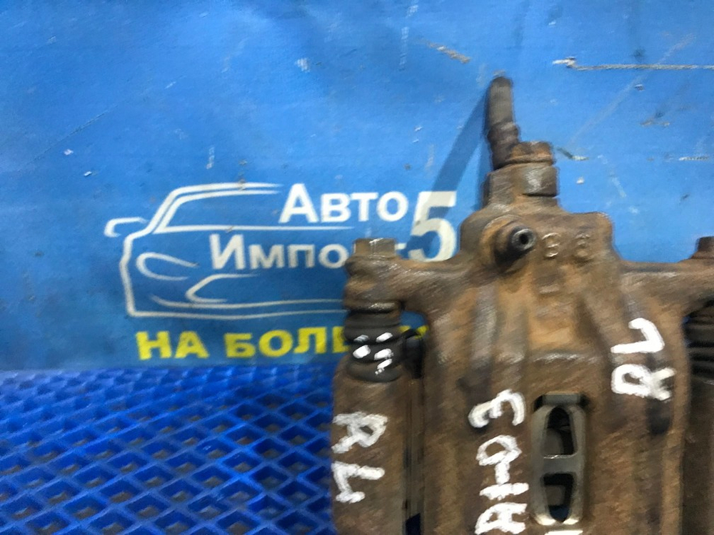 Суппорт тормозной задний левый Honda AVANCIER 1999