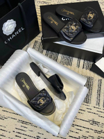 Женские шлепанцы Chanel черного цвета мягкие