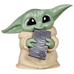 Hasbro Star Wars Mandalorian - Фигурка Grogu Baby Yoda Beskar Bite Pose 5,5 см / артикул   F5854 F5947  / GTIN 5010994137601