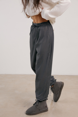 Джоггеры утеплённые, асфальт