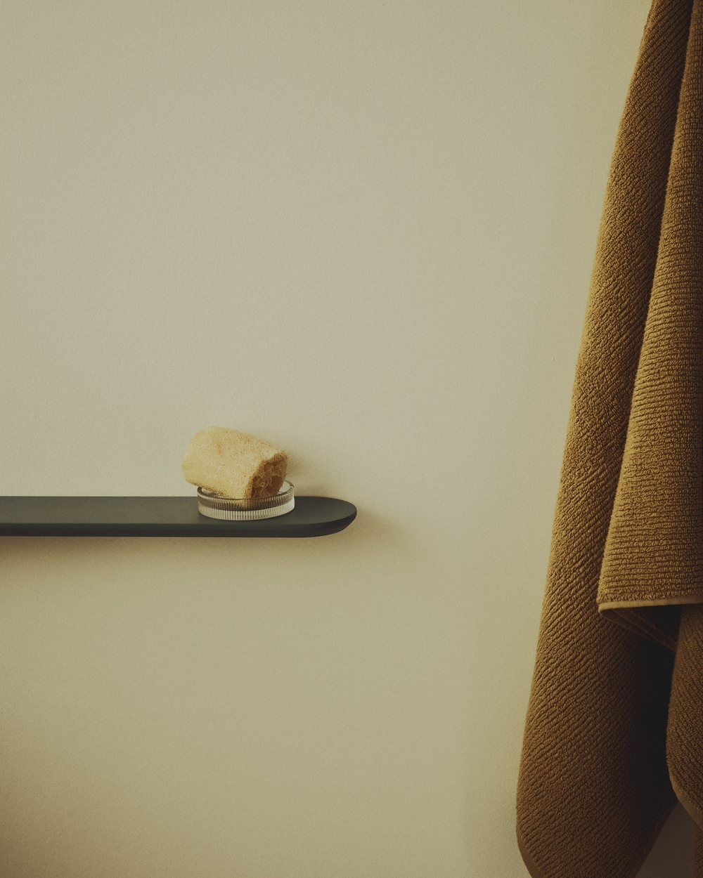 Комплект из 2 полок Arely из МДФ с зеленым лаковым покрытием, 35 см/55 см