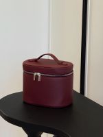 Кожаная косметичка-сумка