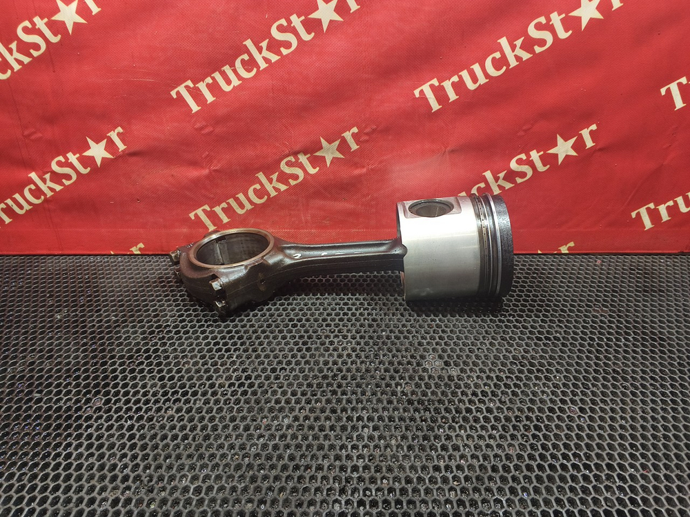 Поршень с шатуном