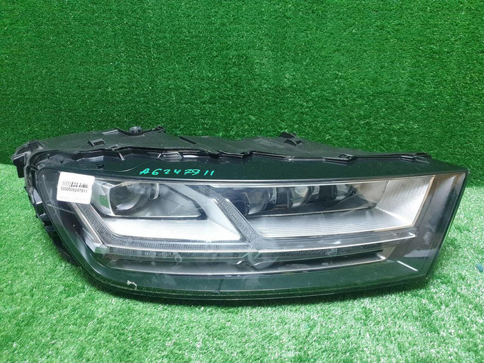 Фара правая Audi Q7 2 (2015-2019) LED