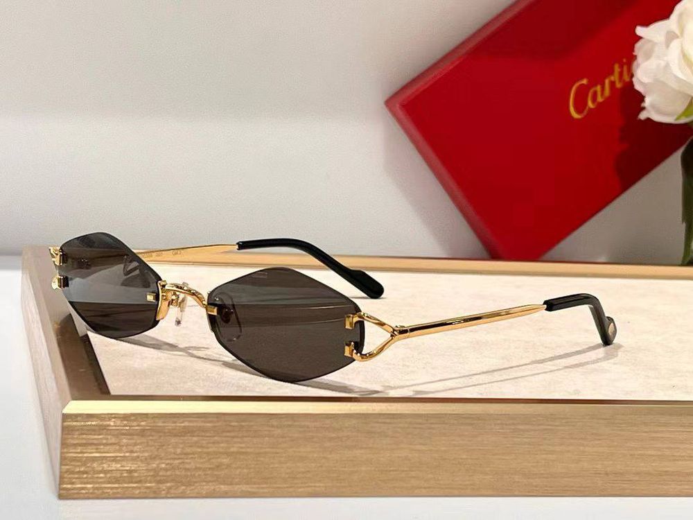 Солнцезащитные очки Cartier