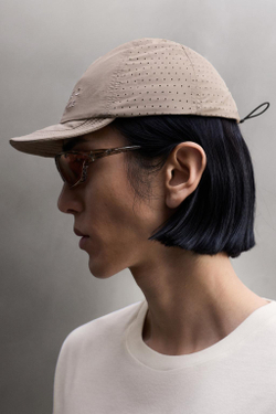 ZARA ТЕХНИЧЕСКАЯ КЕПКА ДЛЯ БЕГА, СЕРО-КОРИЧНЕВЫЙ