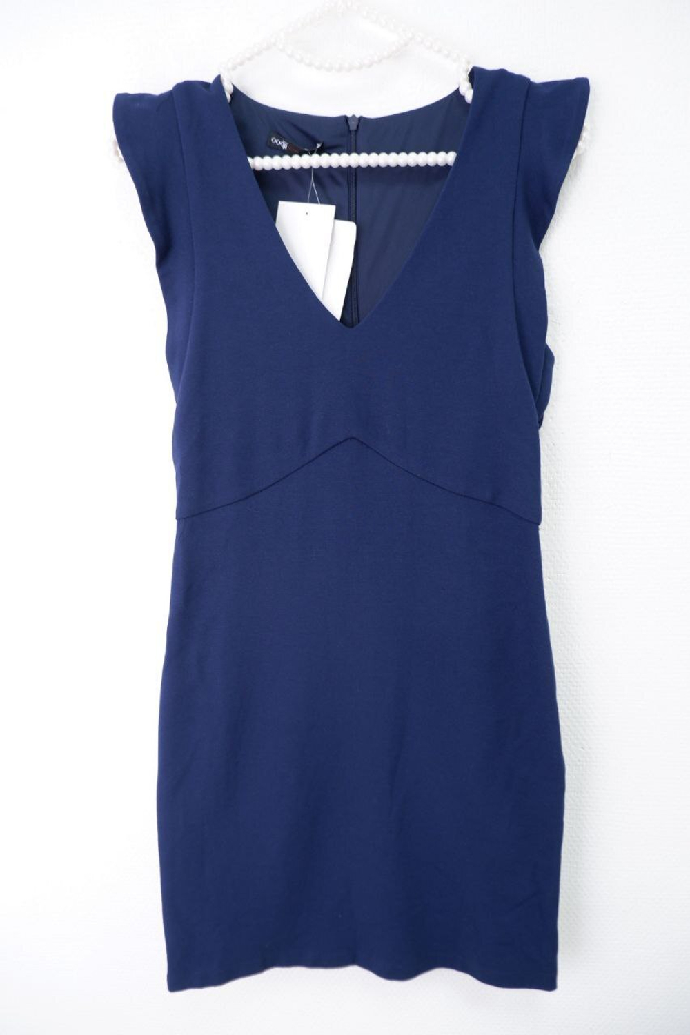 Платье Oodji элегантное 40 размер, новое