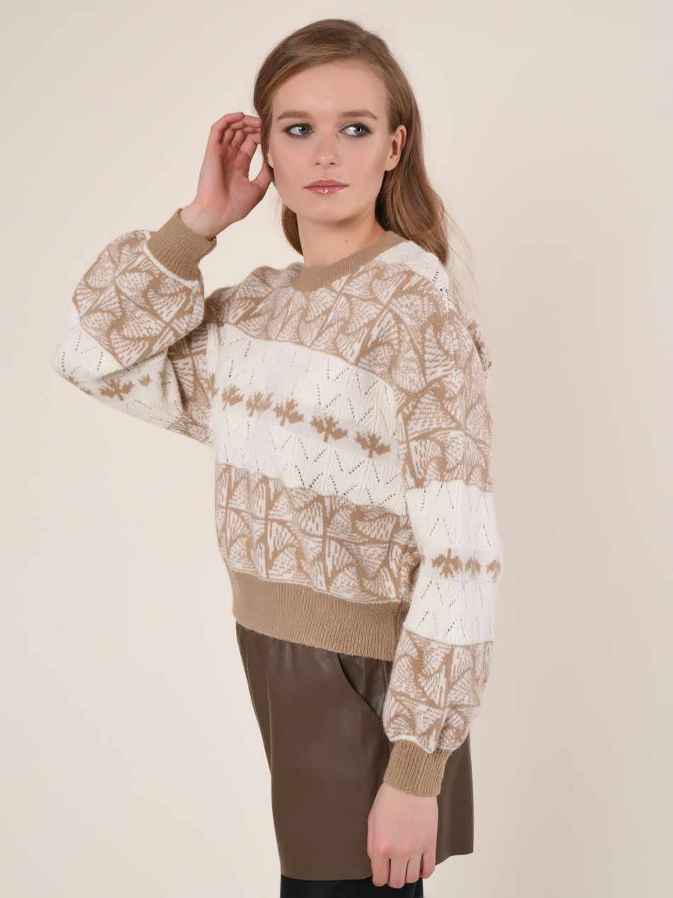 Свитер женский