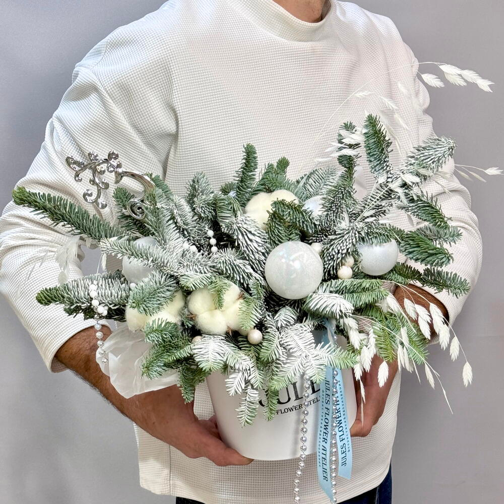 «Гололед» композиция из ели(нобилиса) и декора